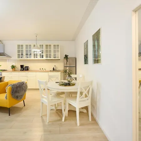 Apartman The Comfy Spot - 1 Br-apartment & Parking Included In North Business Area *