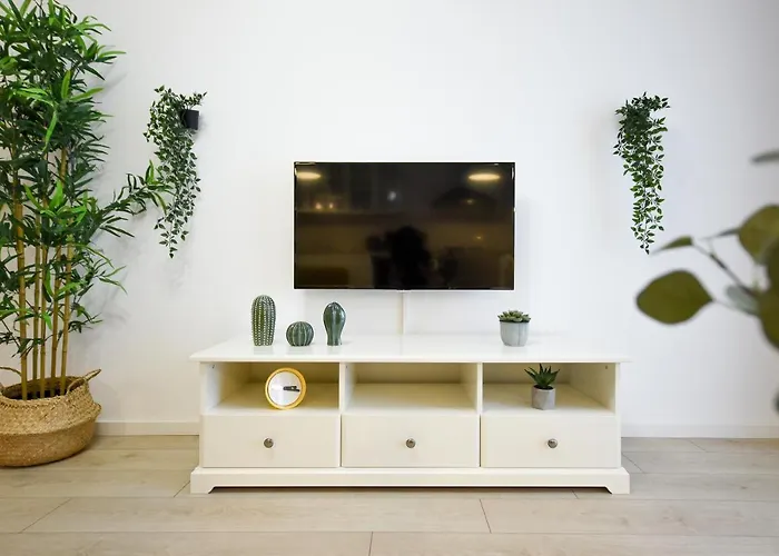 The Comfy Spot - 1 Br-apartment & Parking Included In North Business Area Apartament Bukareszt