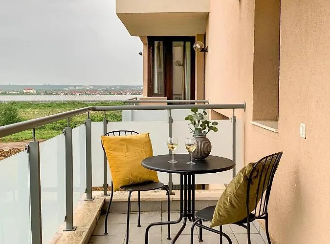 Apartament The Comfy Spot - 1 Br-apartment & Parking Included In North Business Area