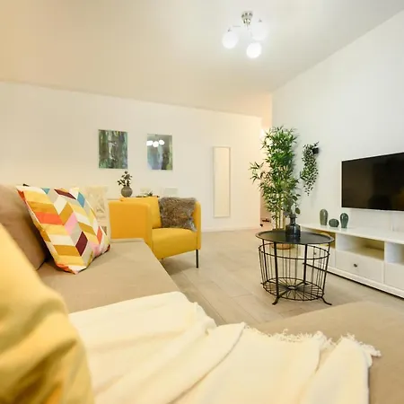 Apartment The Comfy Spot - 1 Br-apartment & Parking Included In North Business Area *