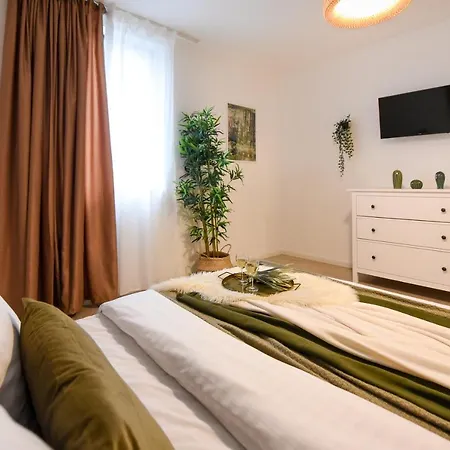 The Comfy Spot - 1 Br-apartment & Parking Included In North Business Area Bucharest