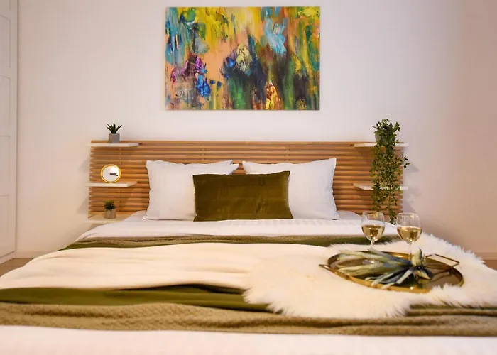 The Comfy Spot - 1 Br-apartment & Parking Included In North Business Area